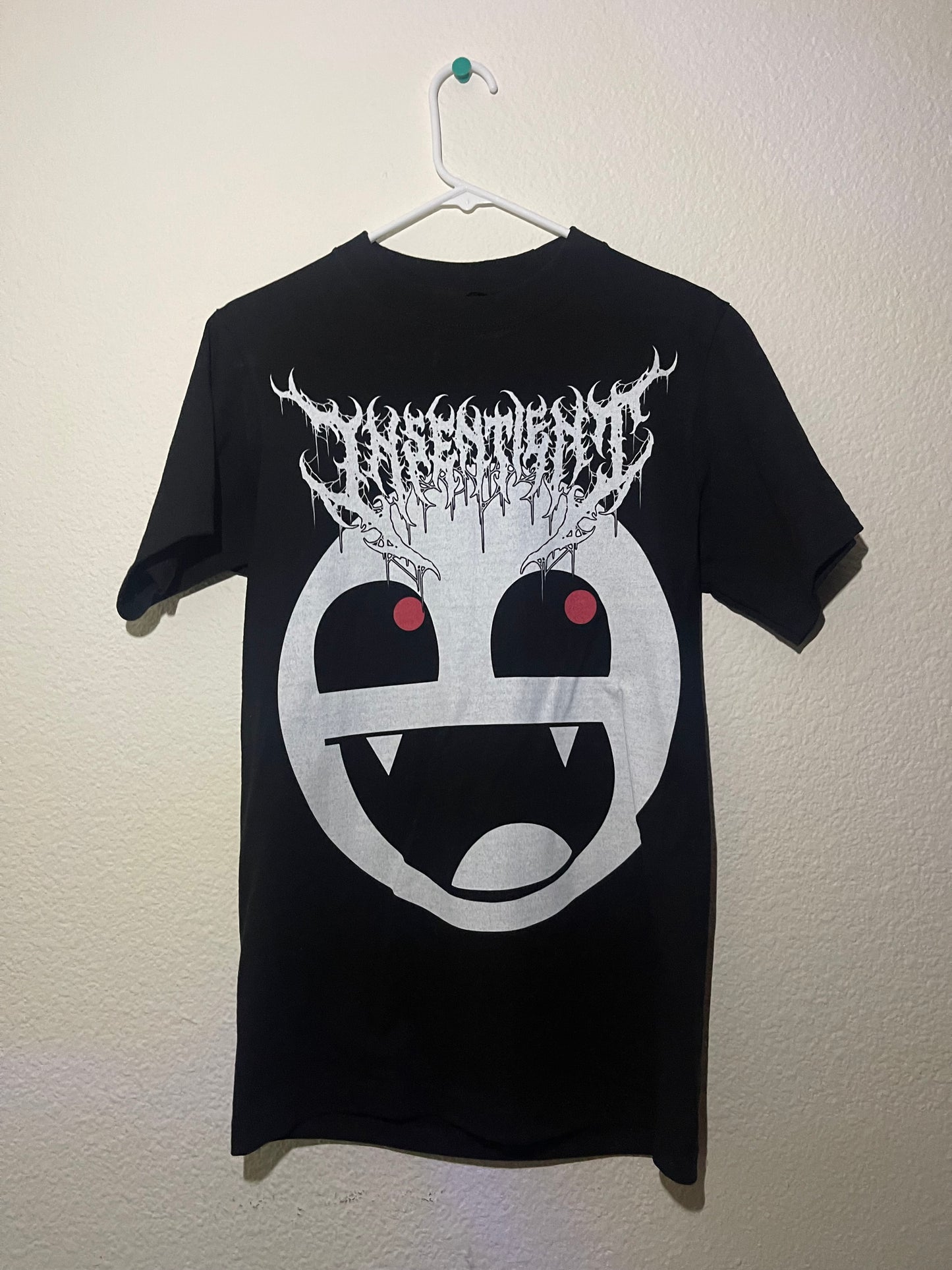 insentient derp tee S1.01